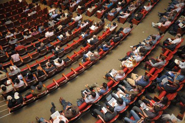 The partnership will include two areas of collaboration, namely: the organization of thematic seminars held at the Romanian Academy by scientific figures from France and the granting of three doctoral scholarships carried out under co-supervision.